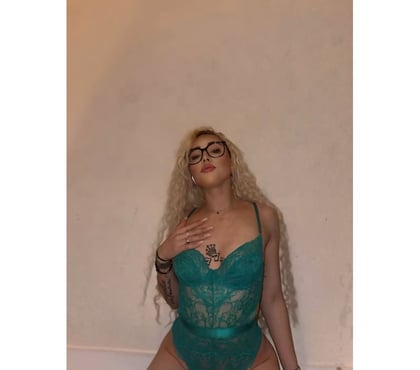 Escorts and Massages Forest Gate East London - Photos for Medeea💯🍌🍑no rush💯fresh💯genuine🍌🍑