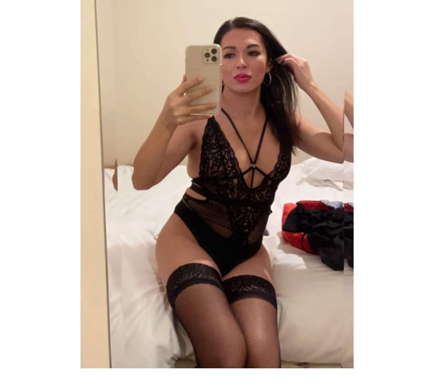 Trans Escorts West Yorkshire Bradford - Photos for Asian Trans top and bottom available now