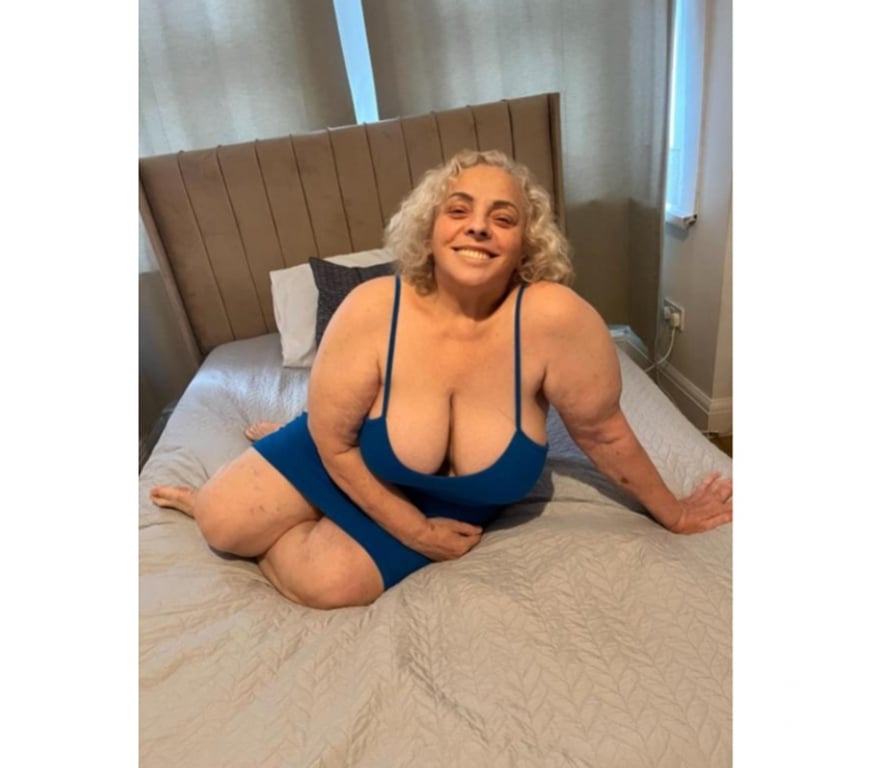 Escorts North West London Hendon Central - North West London - Photos for Mama Milf Melissa