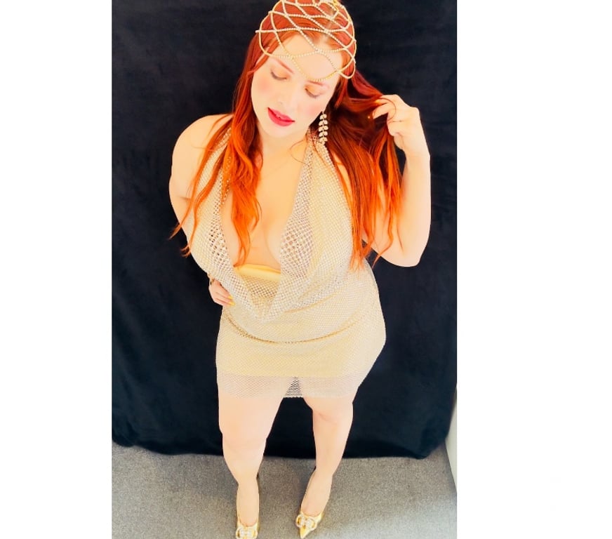 Escorts Central London Fitzrovia - Central London - Photos for Spanish girlfriend with big curves (contact via WhatsApp)