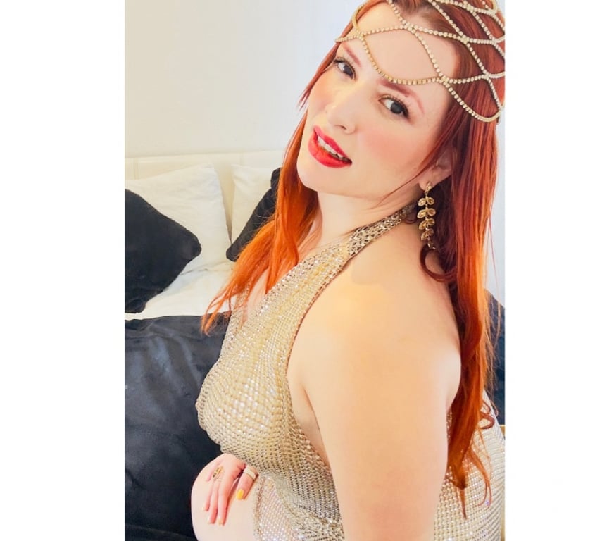 Escorts Central London Fitzrovia - Central London - Photos for Kisses, curvy, loves to sit, big but, CONTACT VIA WhatsApp!