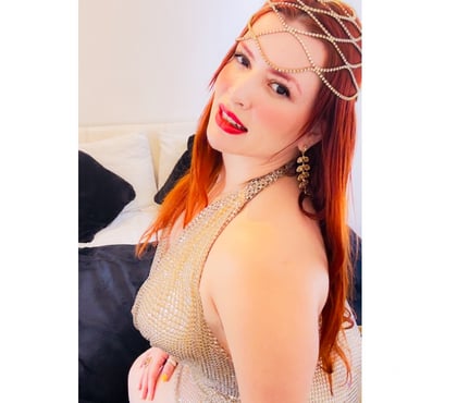 Photos for Girlfriend with big curves (CONTACT via WhatsApp)