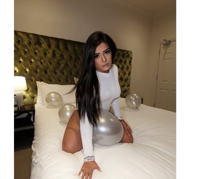 Escorts and Massages Swansea City Centre Swansea - Wales - Photos for GABY BRUNETTE THE COLOUR OF SIN