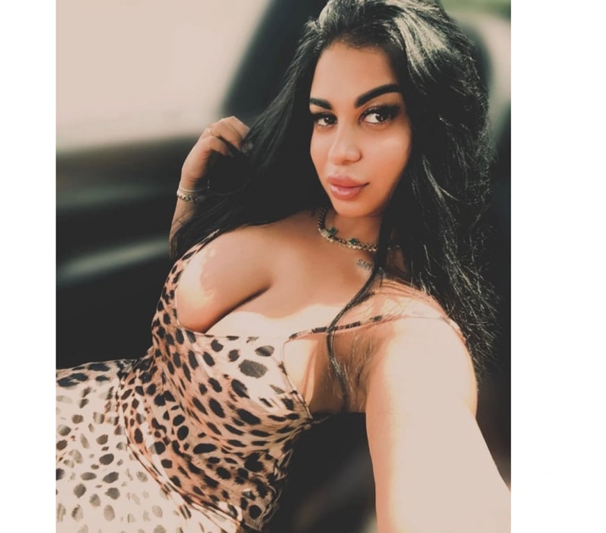 Escorts East London Redbridge - Photos for Alexia 😍sexy ❤️brunette 💋new here🥂❤️