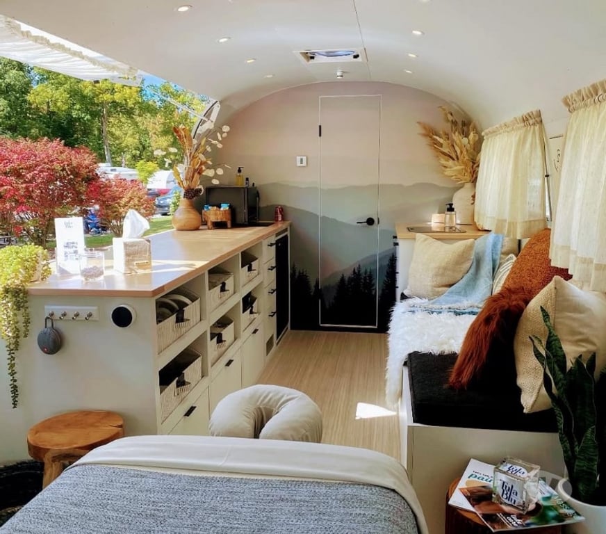 Escorts Reading Reading Town Centre - Reading - Photos for Massage By Handsome Masseur for LADIES ONLY!