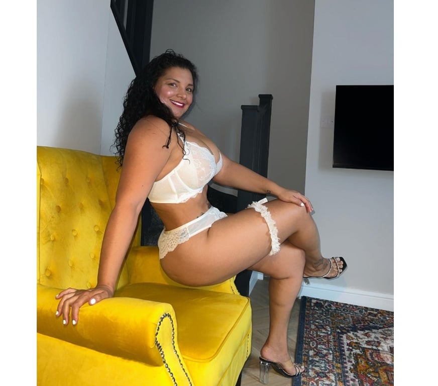 Escorts East London Canary Wharf - East London - Photos for 💕 BUSTY Betty❗💋 34DD REAL ONE 🌋