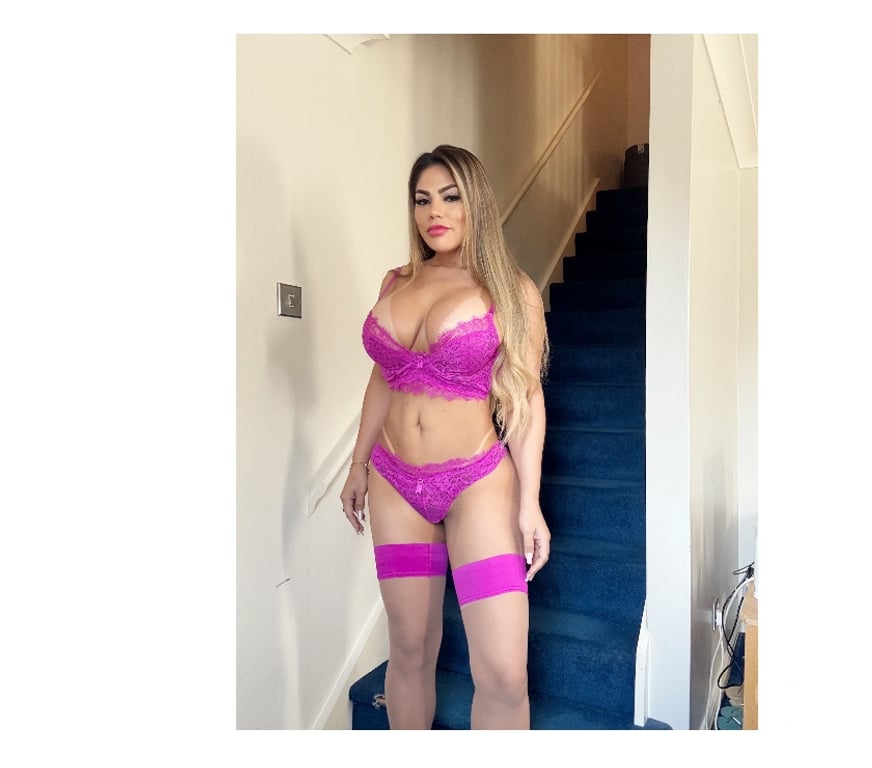 Escorts Essex Epping Forest - Photos for NAUGHTY GIRL😈READY TO PARTY🇧🇷