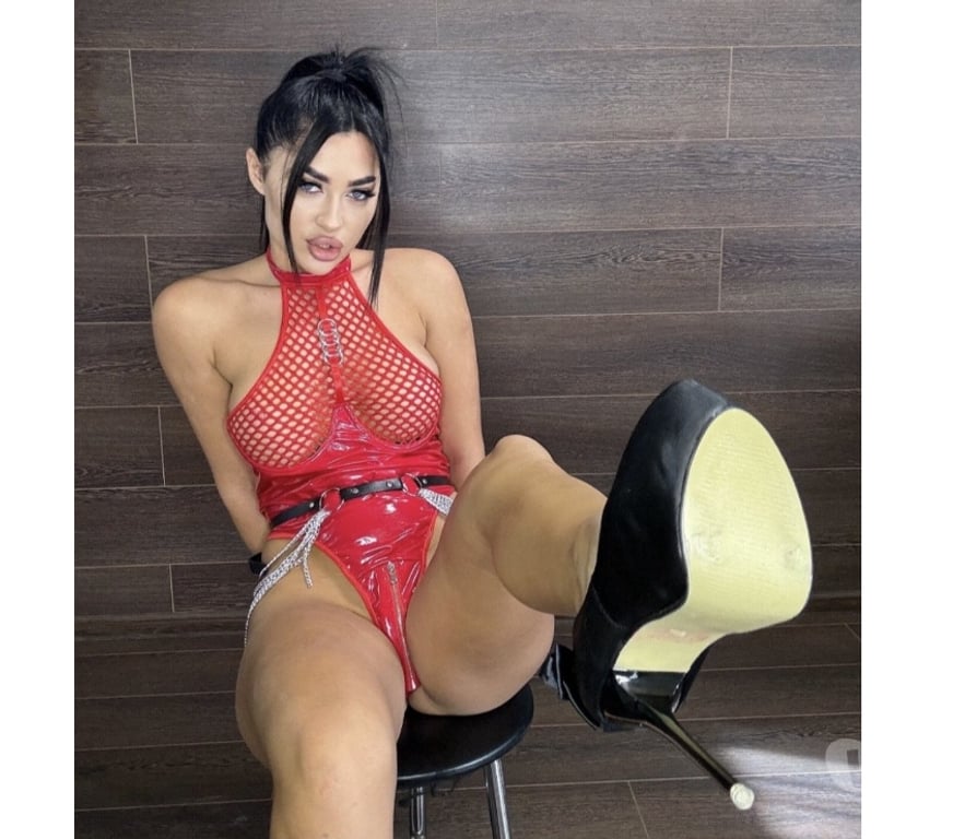 Escorts Wiltshire Swindon - Photos for PARTY 🥳 OUTCALL 24 7 FULL SERVICE NO RUSH