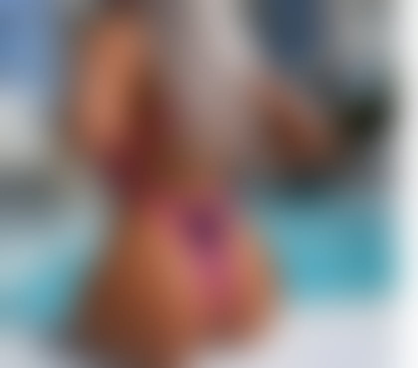 ✨️New in Town Party girl 100 💯 Real ✨️