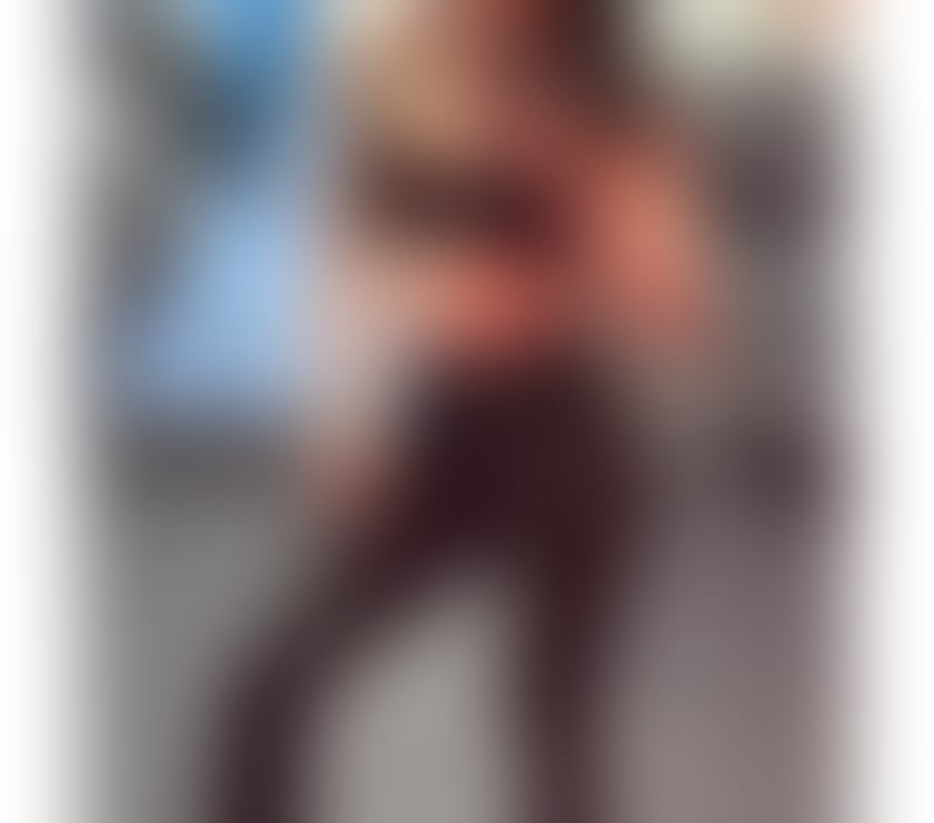 Escorts Surrey Elmbridge - Photos for ADORA MILF SKILLED TS ..mature & Indulge.