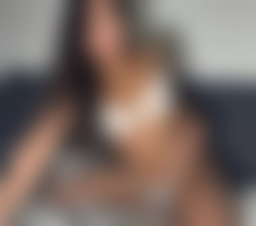 Escorts Cardiff City Centre Cardiff - Photos for Anays party girls new in town outcall