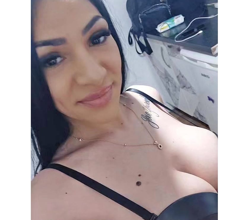 Caerphilly Town Centre - Caerphilly - Wales — Andreea party girls new in town outcall