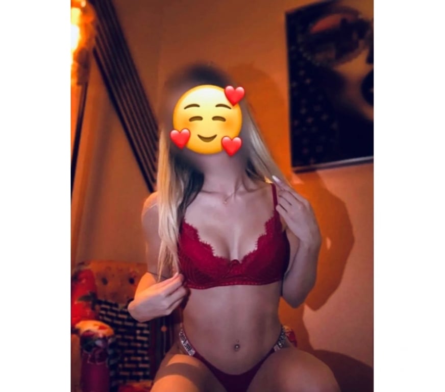 Escorts South East London Croydon - Photos for Full service with Karina