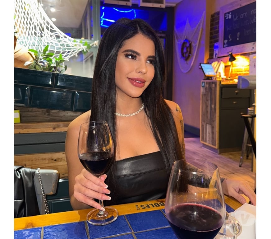 Adult Entertainment South West London Barnes - South West London - Photos for LAURA real pics available chat only WEBCAM 🔥🌶️