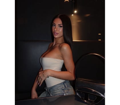  Escorts Halifax Calderdale - Photos for Sarah new in town , party girl full service