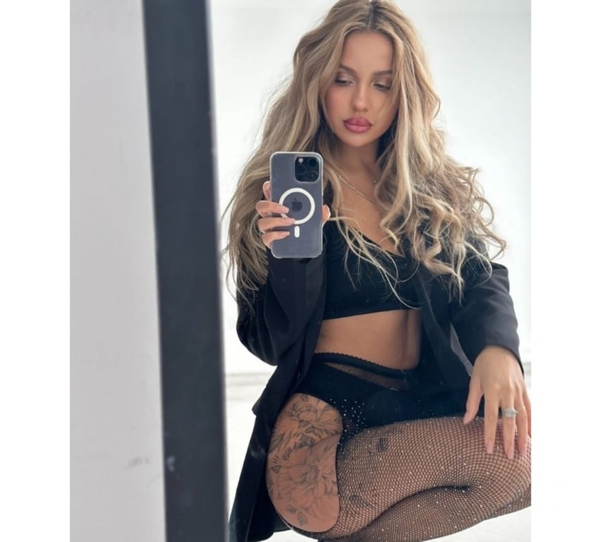 Escorts West Sussex Crawley - Photos for JULY! THE BEST BJ. Only outcall ! CALL ME