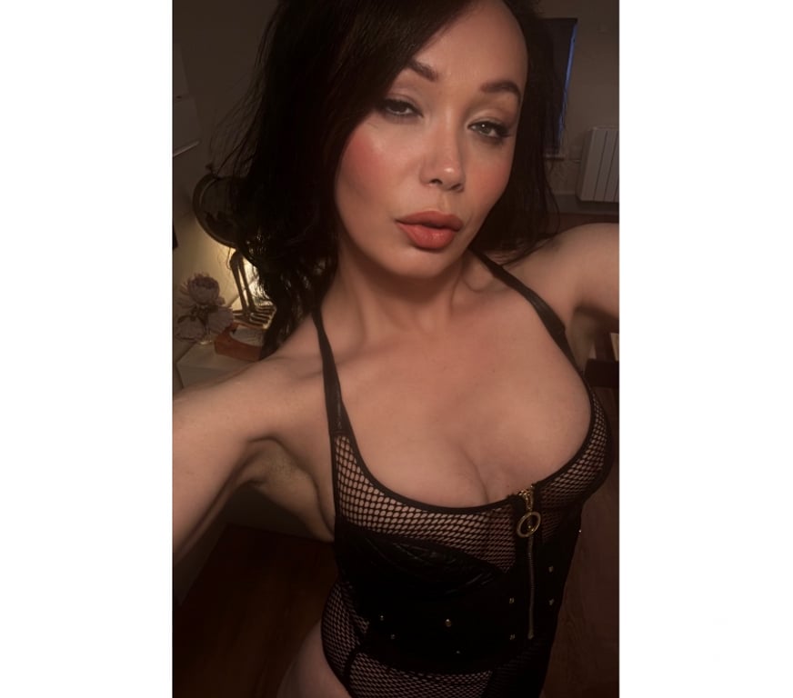 Trans Escorts South West London Kingston upon Thames - Photos for 🟨🟨🟪ALLURING &SKILLED MILF 🟨ADORA NORBITON TS