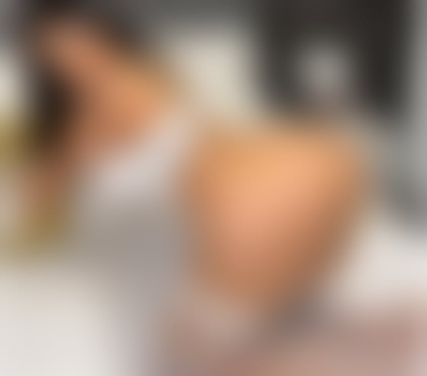 Escorts Croydon Town Centre Croydon - Photos for CANDY NEW GIRLS 🌹