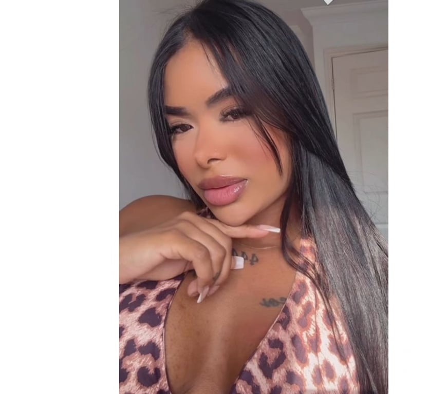 Escorts East London Redbridge - Photos for Brazilian brunette with silicone 🇧🇷🇧🇷🌶️