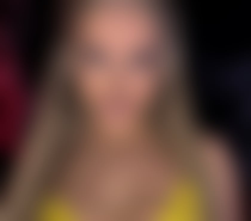 ROSE!! new in town! Full service for you