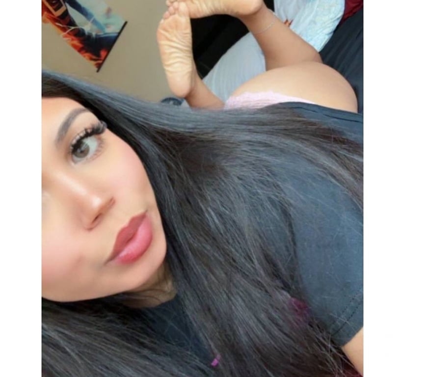 Escorts East London Stratford - DLR Station - East London - Photos for Based in Stratford ( read description) Available Now !