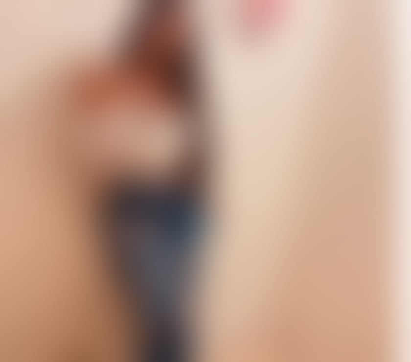 Escorts Southall Ealing - Photos for Roses for the first time in your city