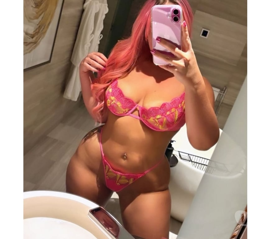 Escorts East London Bow - East London - Photos for PARTY PINKY IN TOWN CURVY ❤️