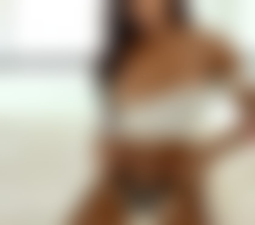 Escorts Kent Gravesham - Photos for LAYLA'S FIRST TIME IN YOUR BEAUTIFUL SEXY 🔥🥂