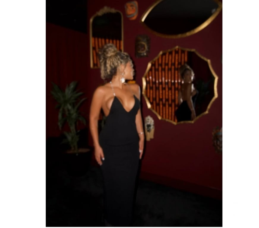 Escorts Surrey Runnymede - Photos for Tantric massage , Dip tissue with Laura