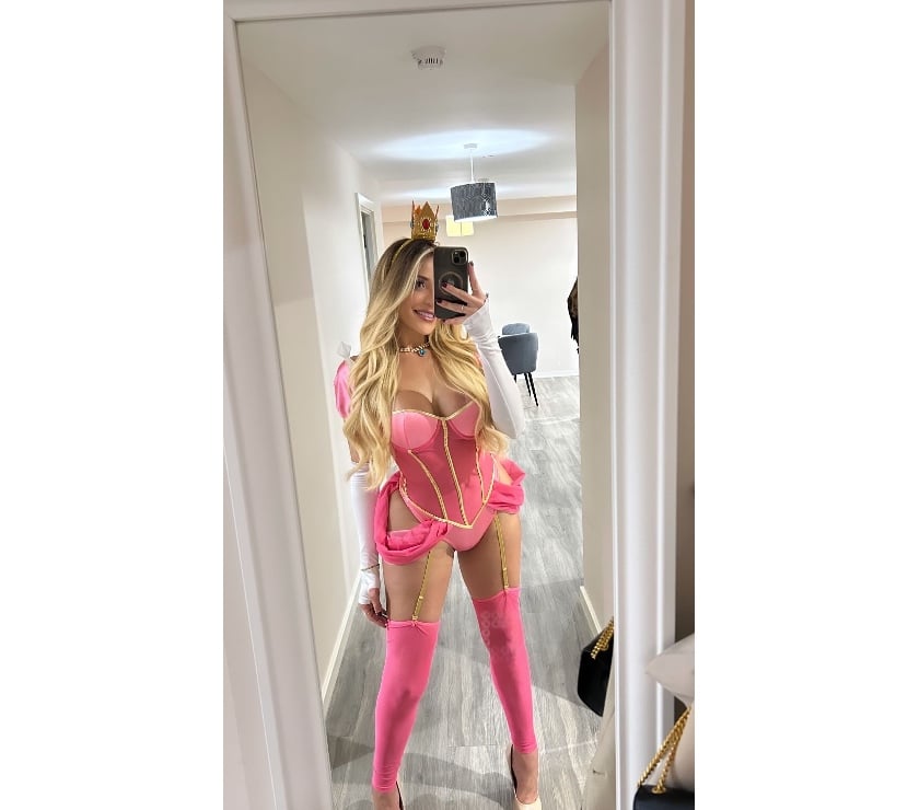 Escorts Hertfordshire Watford - Photos for New sexy Brasilian Ts Yasmin de Castro in town!