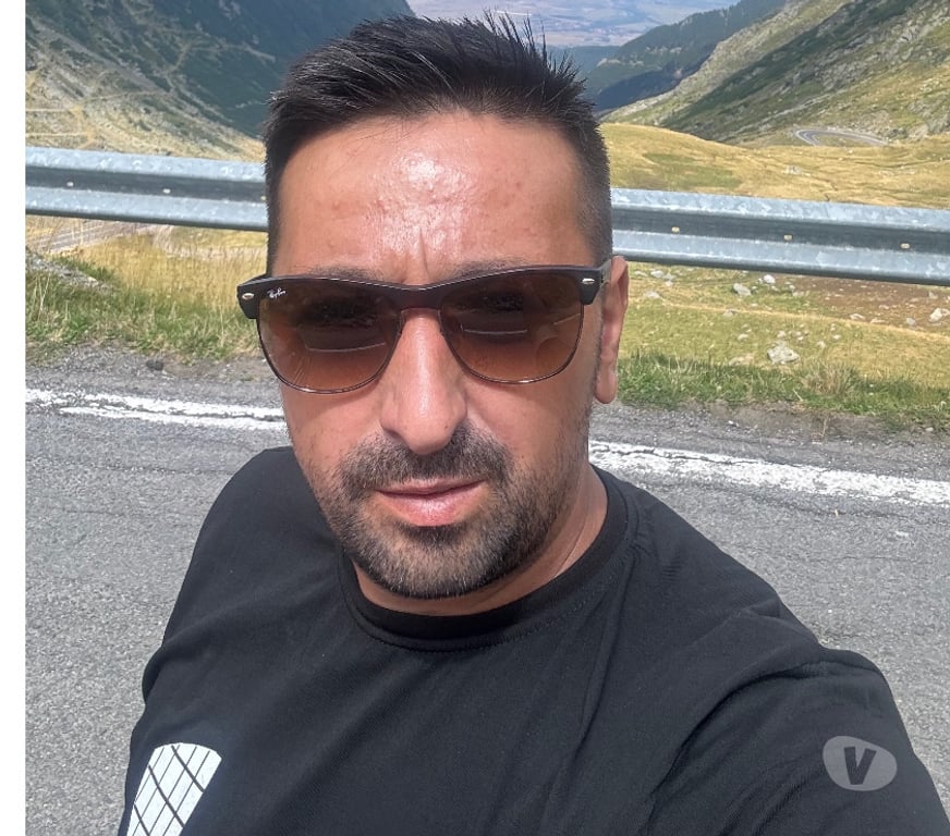 adult personals North West London Burnt Oak Station - North West London - Photos for Discret mature guy