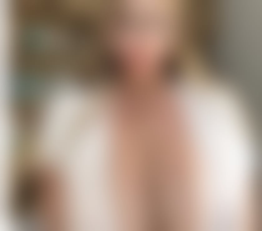 Escorts Gravesend Gravesham - Photos for Sara now here very nice only party 🥳🎉🎉🎉