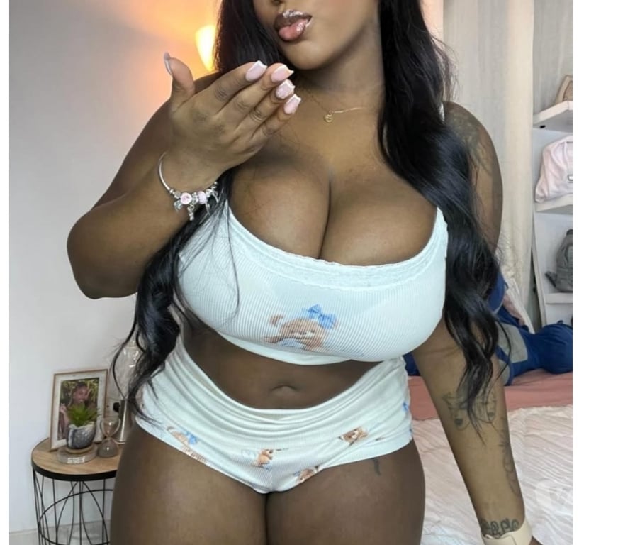 Escorts East London Havering - Photos for PARTY EBONY🎉 BIG BOOBS 👌IN ROMFORD❤️