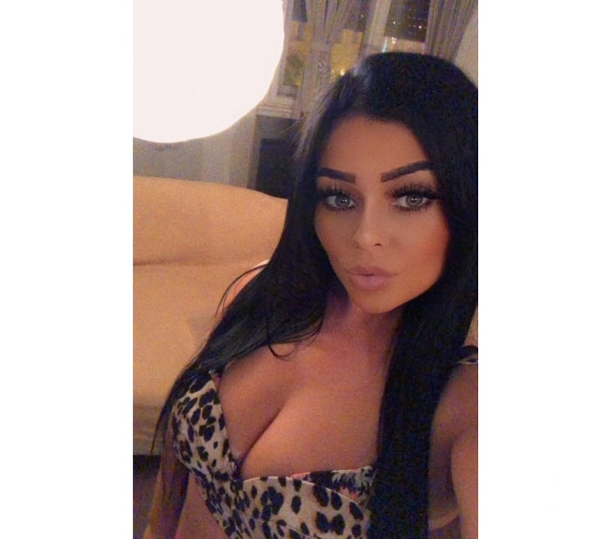 Escorts Barnet Edgware - Barnet - Photos for Last week brunette zafira