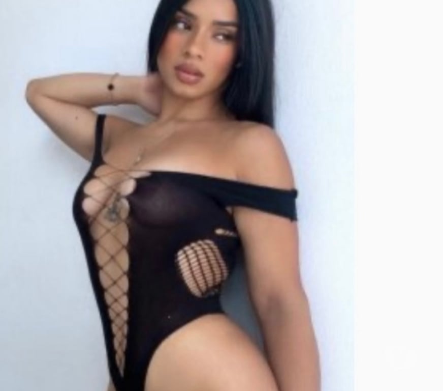 Escorts West Yorkshire Kirklees - Photos for Sasha new party girl now in your area! Incall&Outcall!