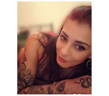 Photos for Cristina newcomer to the city