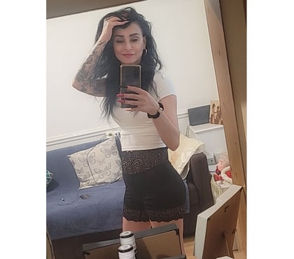 Photos for Cristina newcomer to the city