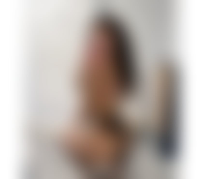 Escorts Wiltshire Swindon - Photos for sexy curly-haired brunette VIP ❤️