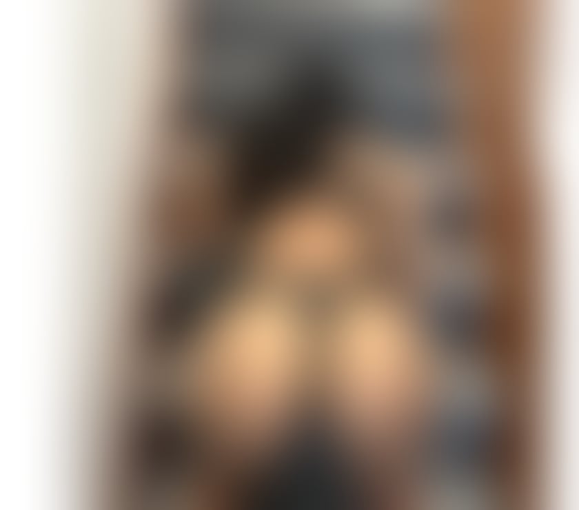 Escorts Wiltshire Swindon - Photos for sexy curly-haired brunette VIP ❤️