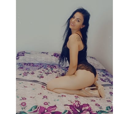 Escorts Barking Station East London - Photos for sexy Iris party girl