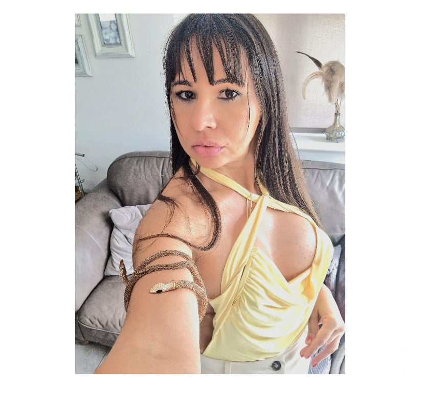 Escorts Wiltshire Swindon - images_alt_text Sweet and kind Giovanna