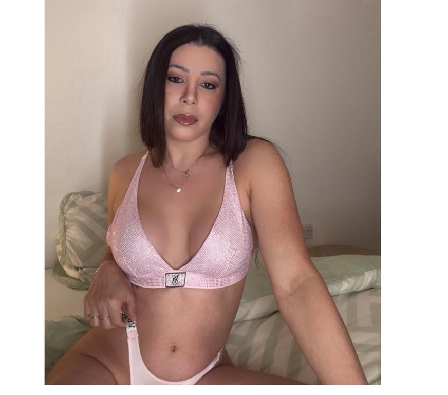 Trans Escorts Surrey Epsom and Ewell - Photos for Smooth Patricia XXL TS ❤️