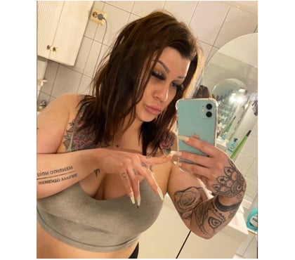 Escorts South Harrow Harrow - Photos for 🖤 Raven 🖤 busty tattooed Hungarian in ha2 🖤