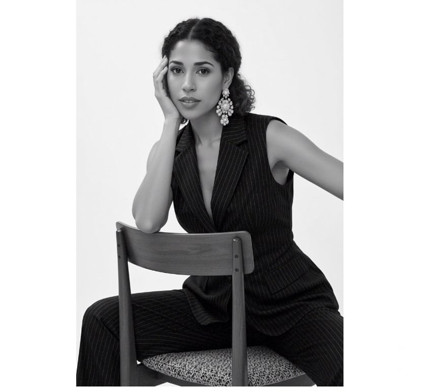 Escorts East London Canary Wharf - East London - Photos for Brazilian Brunett Warmth & Relaxation 💫