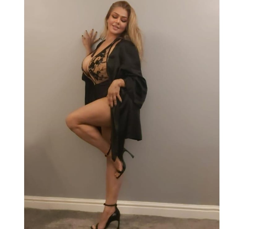 Escorts Kent Dover - Photos for Horny Latina LOLA!🍑