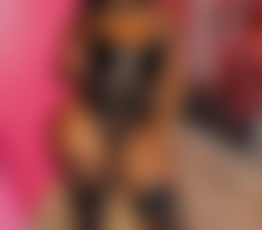 Escorts and Massages South Ealing Station West London - Photos for PARTY PAMELA CHOCOLATE CURVY 🍫