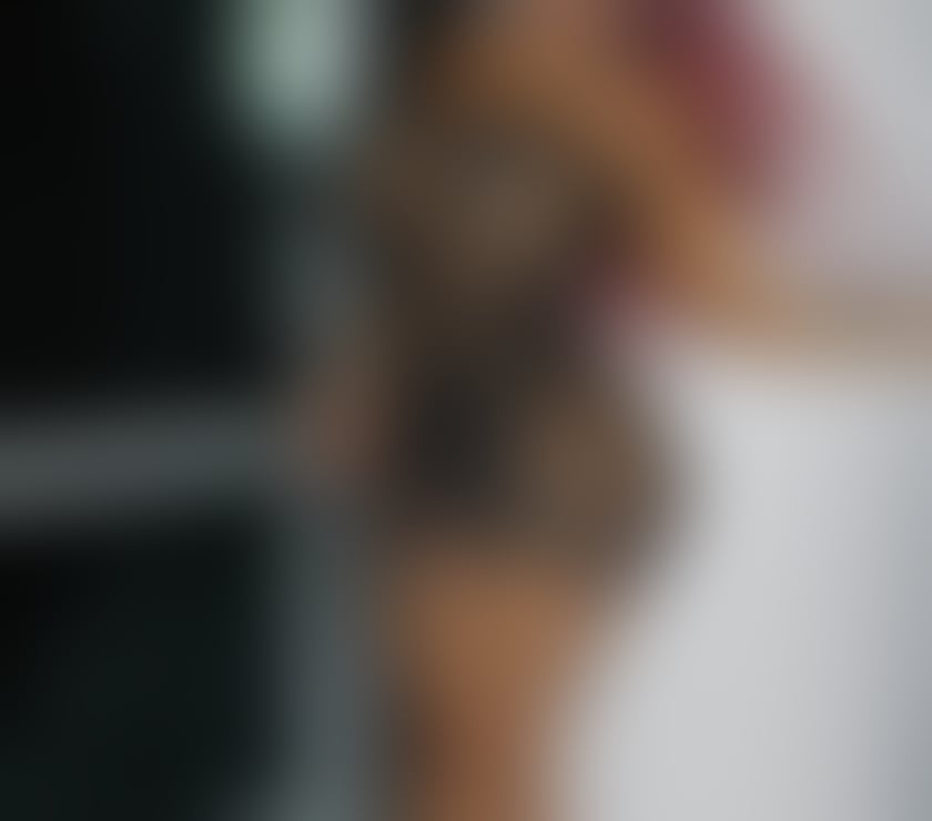 Escorts and Massages West Ealing West London - Photos for PARTY CUBAN CHOCOLATE 🍫 CURVY