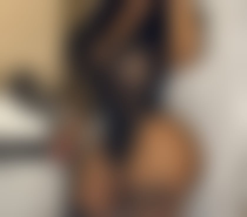 Escorts and Massages West Ealing West London - Photos for PARTY CUBAN CHOCOLATE 🍫 CURVY