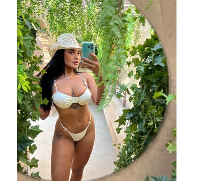 Photos for Beautiful girl and perfect party🔥♥️