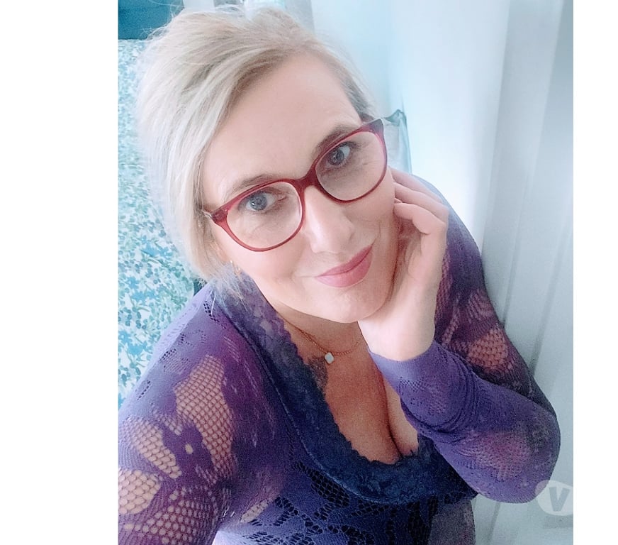 Escorts West Northamptonshire Northampton - West Northamptonshire - Photos for English curvy temptress chloe